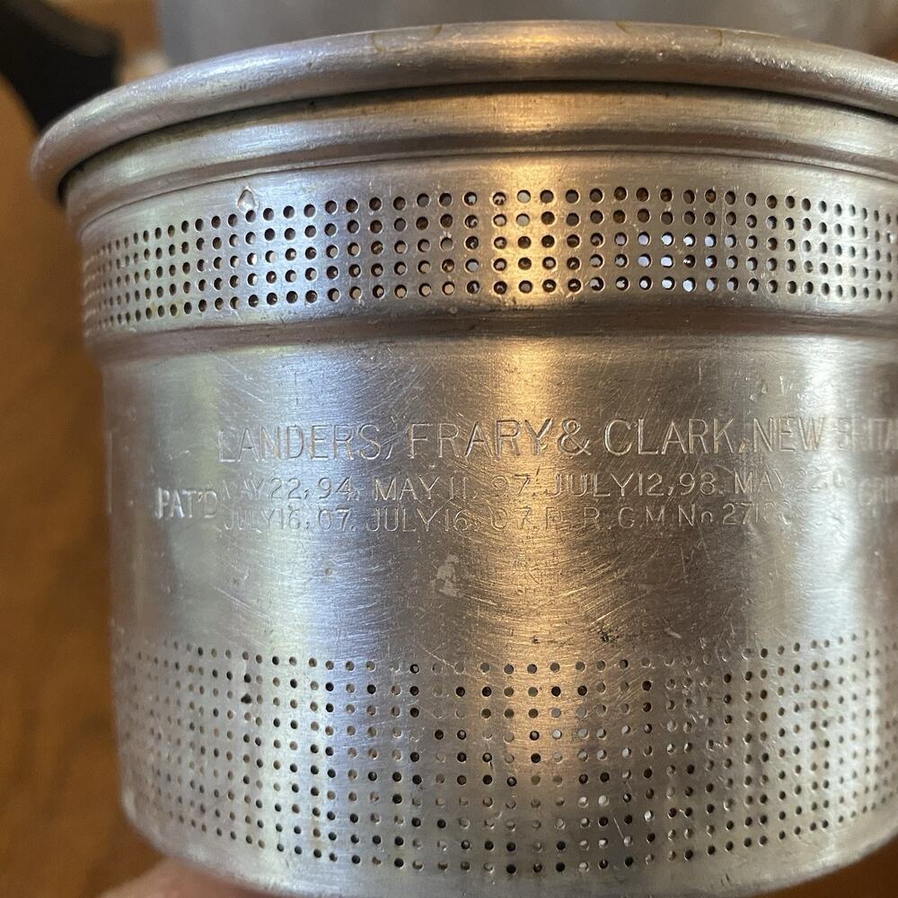 Vintage Coffee Pot Universal Landers Frary & Clark Electric Percolator NO Plug - Picture 8 of 10